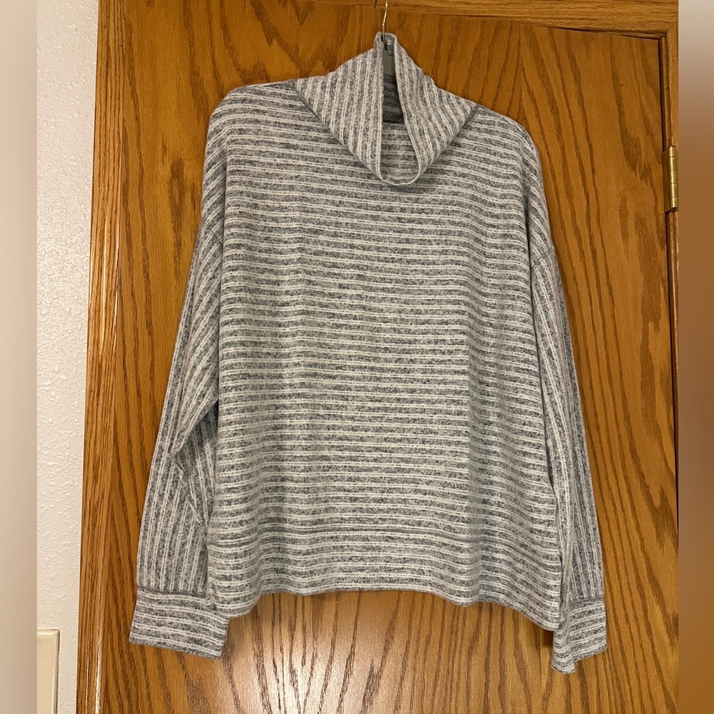 Lou & Grey Gray Striped Women's Turtleneck Sweater - NWT - Size XL
